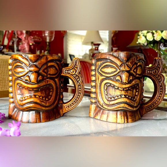 Set of 2 Treasure Craft Tiki Mug Cups Ceramic Hawaii Luau Party Vintage 1960 - Picture 1 of 12